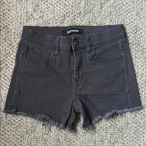 Express Super-soft Mid-rise Charcoal Jean Shorts - Picture 1 of 7